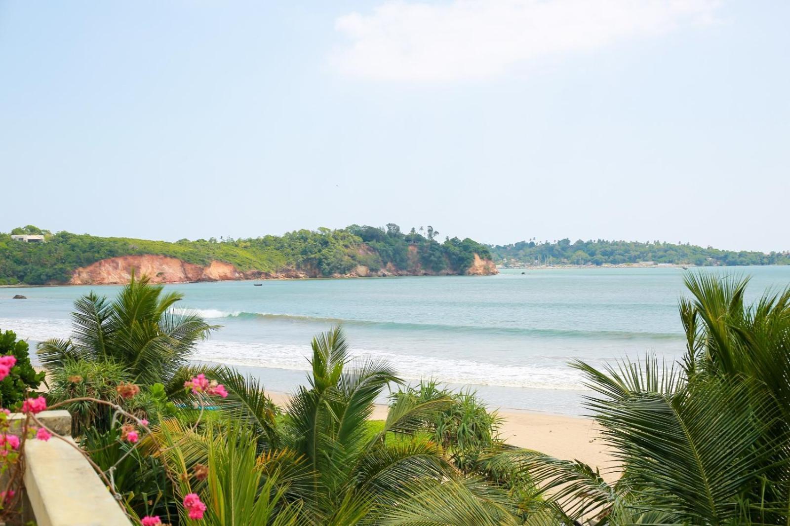 Relax Beach Resort Weligama Eksteriør billede