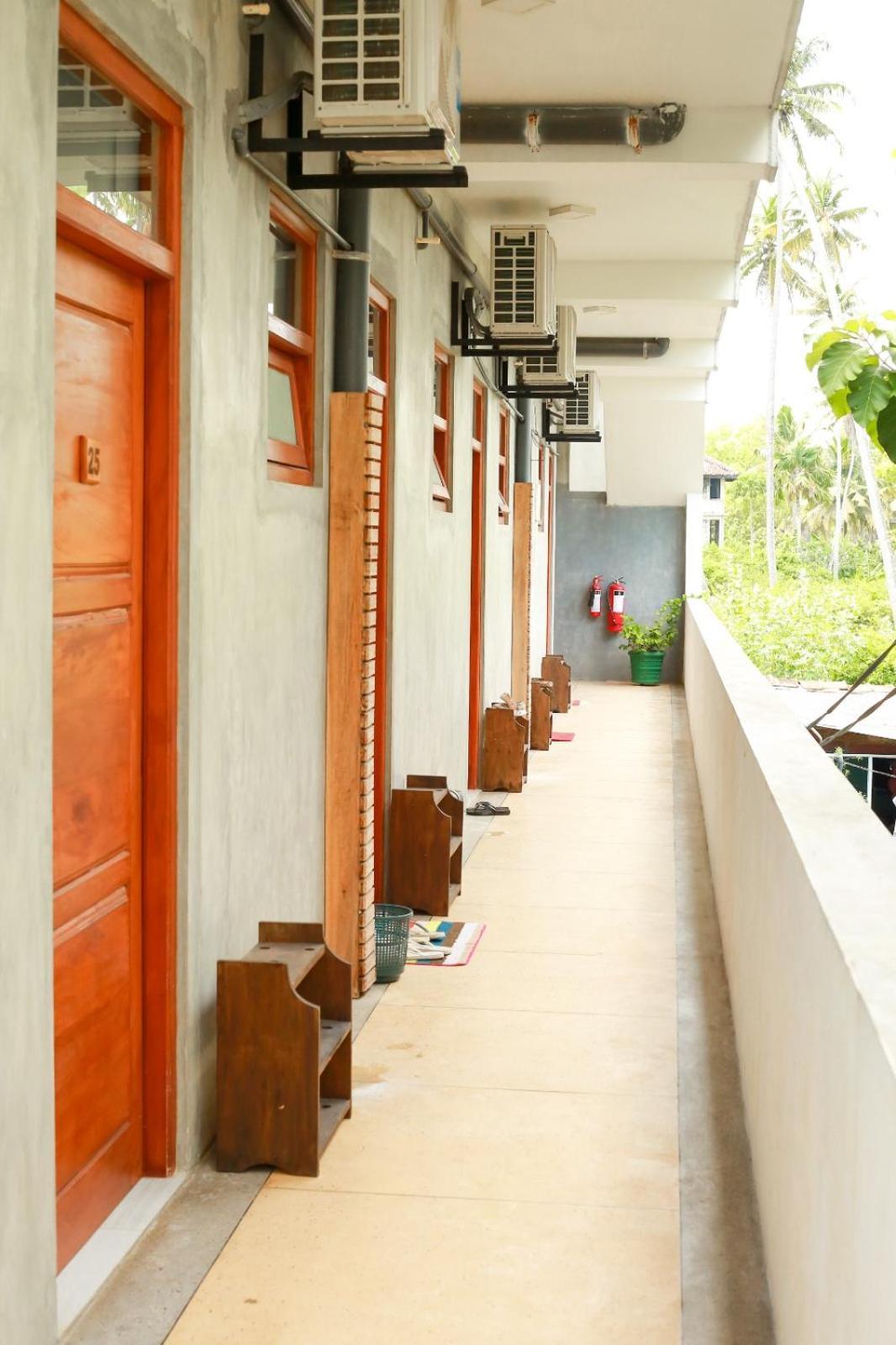 Relax Beach Resort Weligama Eksteriør billede